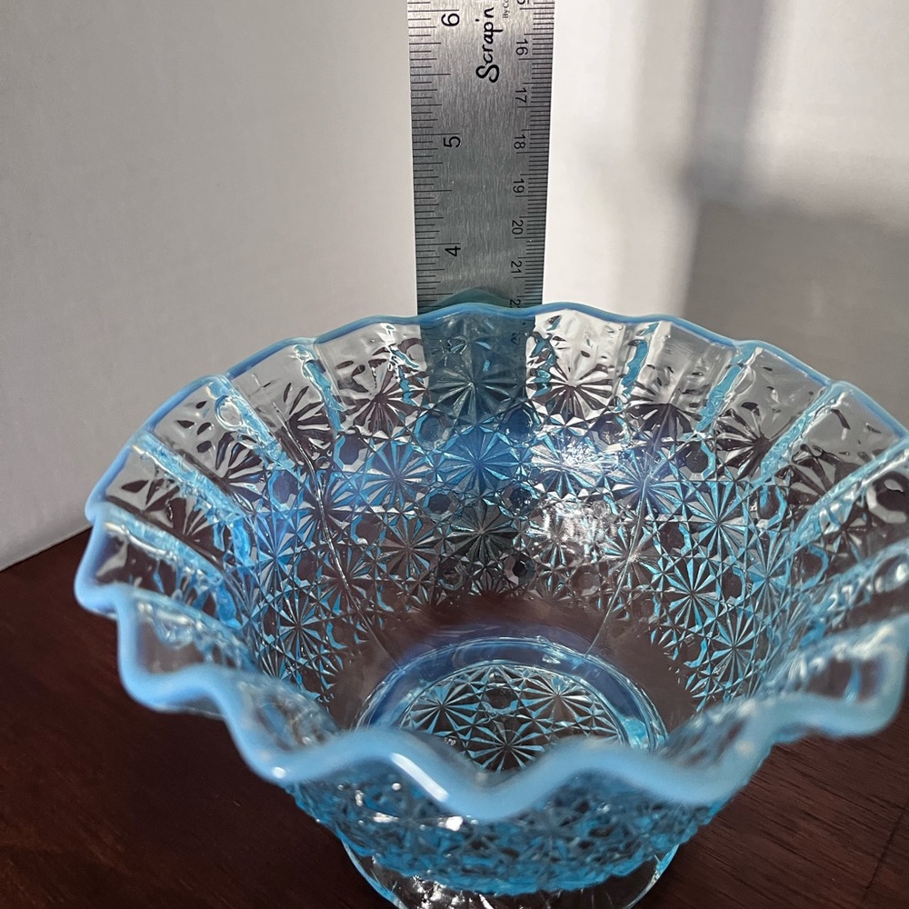 1960’s L.E. Smith Daisy & Button bowl, in blue opalescent, vintage - Picture 9 of 11